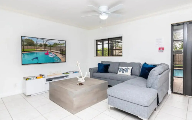 Casalinda - Hollywood Florida