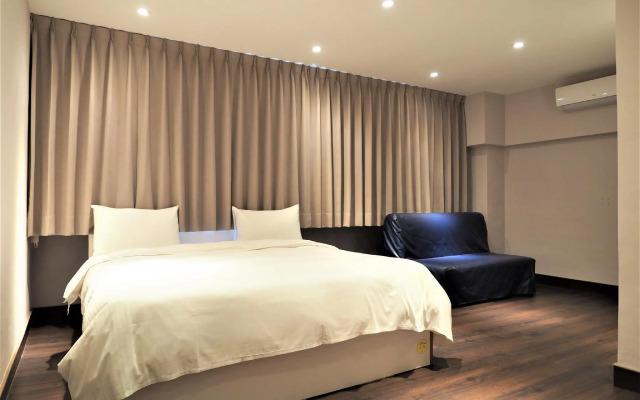 Day Chen Hotel