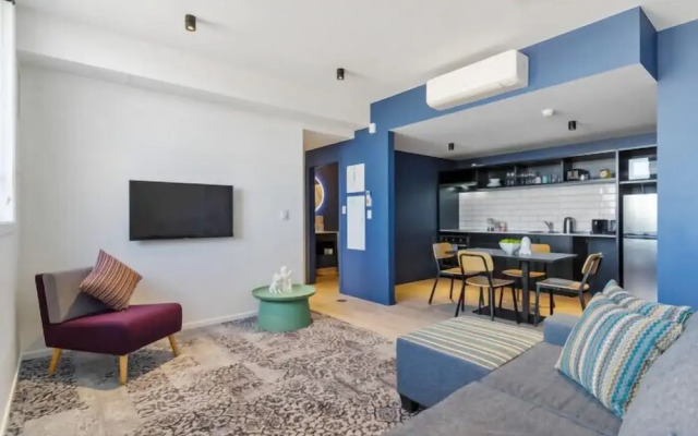 Roomie Apartment Hotel