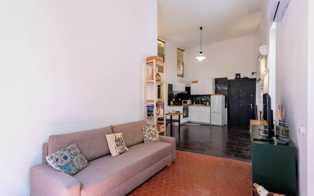 Excellent 2-bed flat in Genoa's Old Town