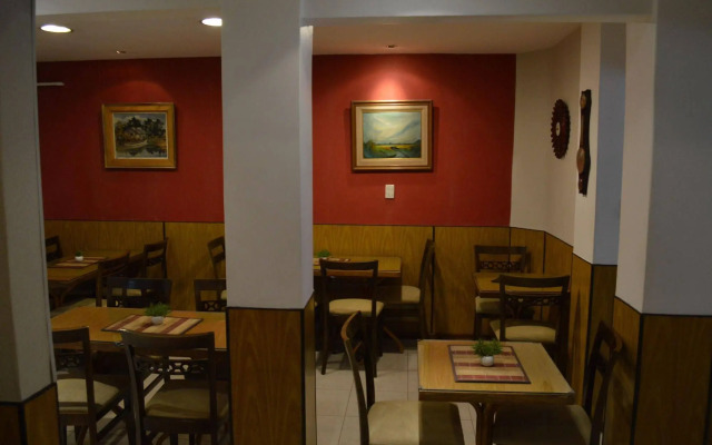 Hotel Petit