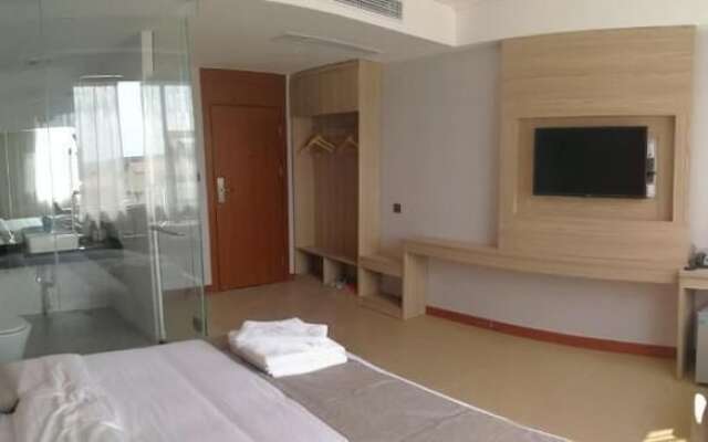 Paci Hotel
