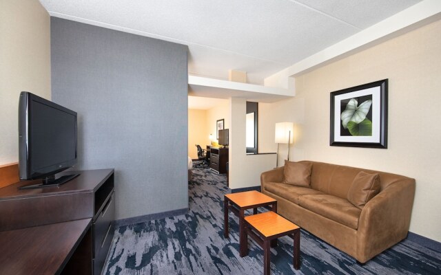 Fairfield Inn & Suites by Marriott Toronto Mississauga