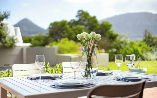 Beachfront Villa Sea Breeze, Hout Bay, Cape Town