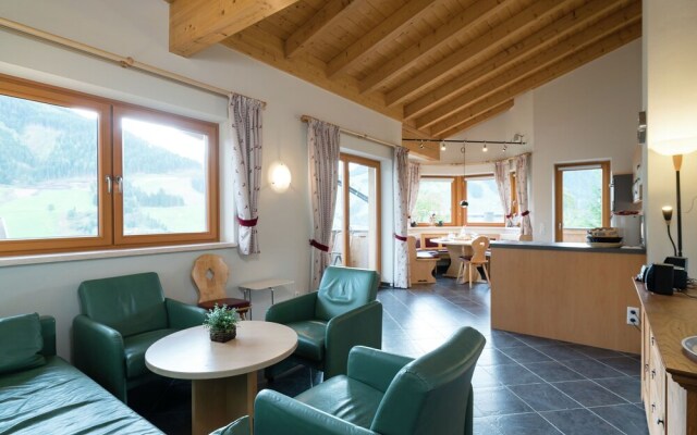 Fantastic Apartment in Saalbach Hinterglemm near Ski Area