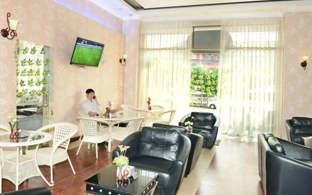 Hotel Grand United Ahlone Branch