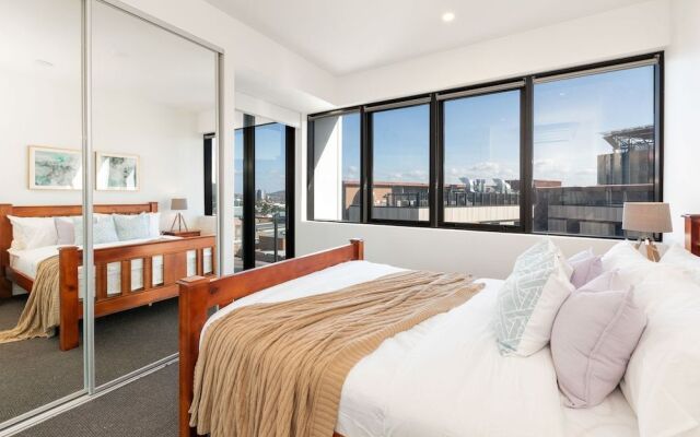 Sofun Apartment On Vulture St