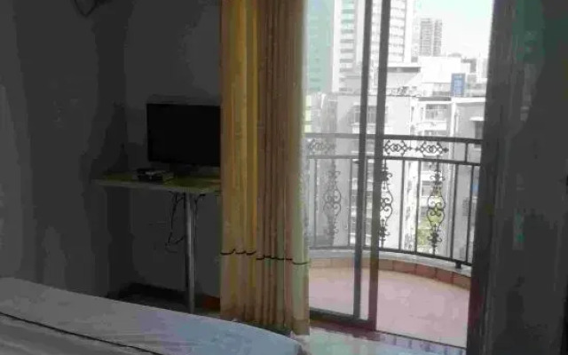 JC Electronic Competition Apartment (Wuhan Guanggu)
