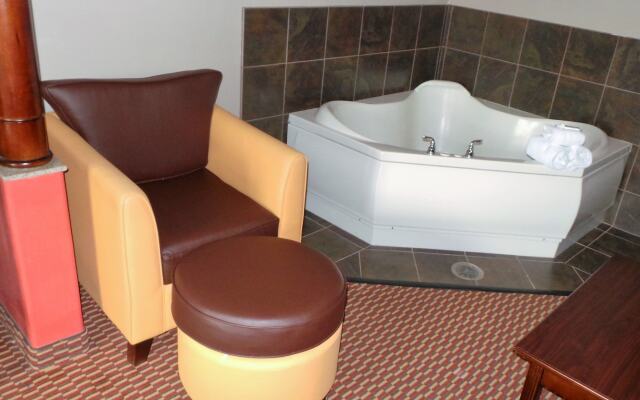 Red Roof Inn & Suites Detroit-Melvindale/ Dearborn