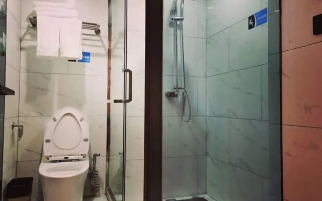 Junhong Hotel