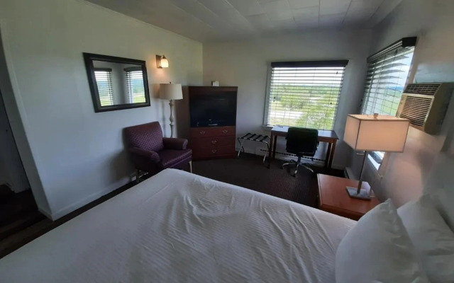 Howard Johnson by Wyndham Woodstock NB