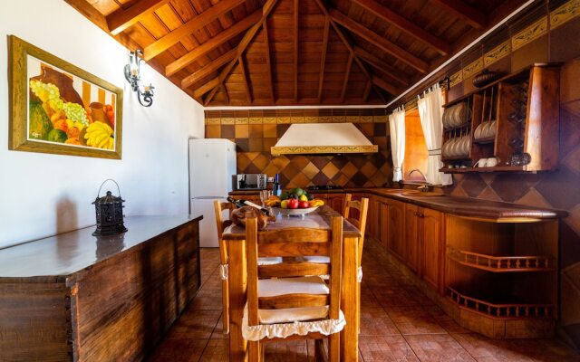 Casa Rural La Capellana by Isla Bonita