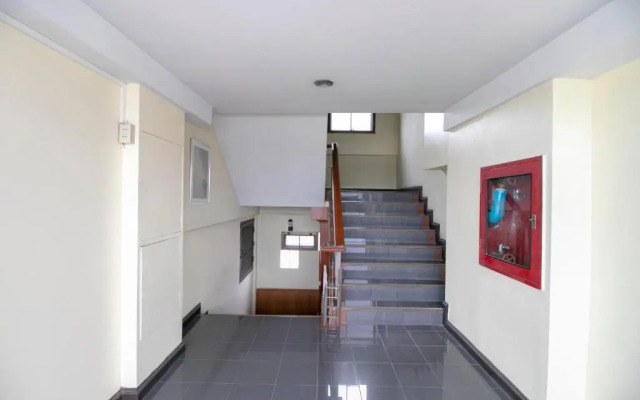 Super OYO 75385 Hotel Win Long