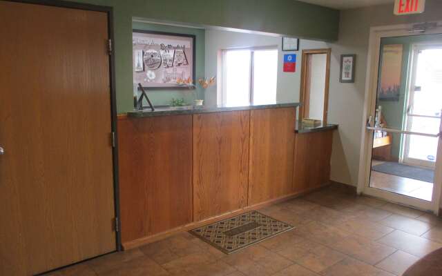 SureStay Plus Hotel by Best Western Bettendorf