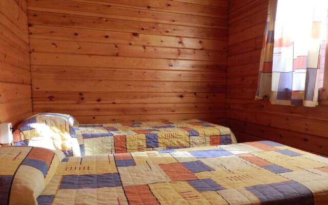 Attractive bungalow with a covered terrace, 1 km. from beach
