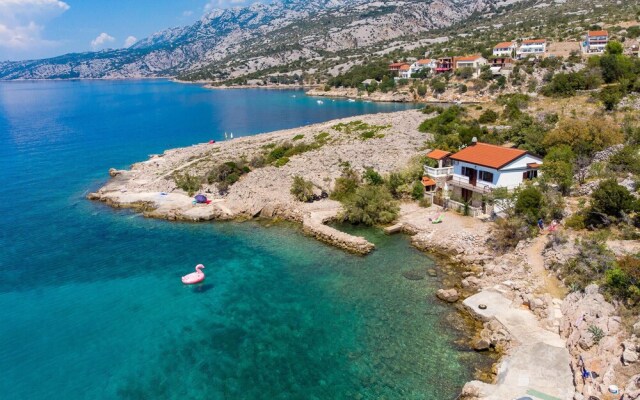 Beautiful Home in Prizna With 2 Bedrooms and Wifi