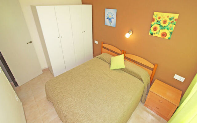 Apartamentos Sol y Mar Segur