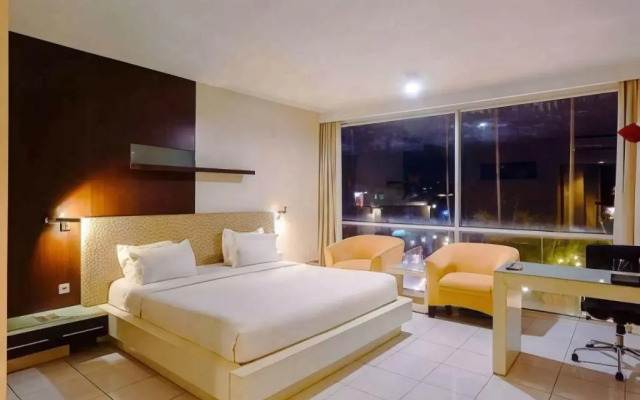 Royal Hotel n' Lounge