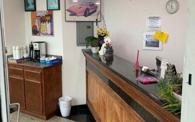 Economy Inn Monterey