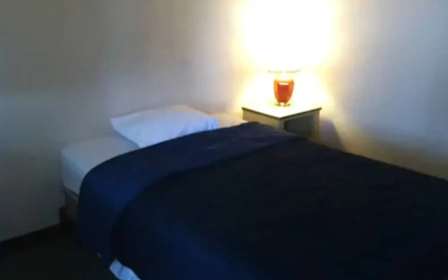 Airport Lodge