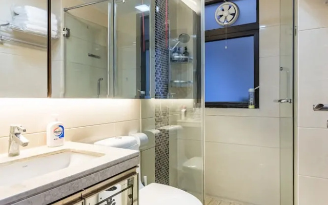 Locals Boutique Apartment Jiuzhou Port.5