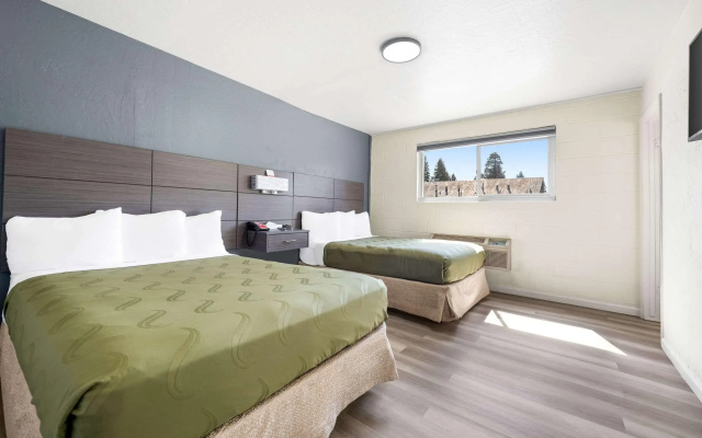 Econo Lodge Inn & Suites Heavenly Village Area