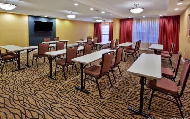 Country Inn & Suites by Radisson, Atlanta Airport North, GA