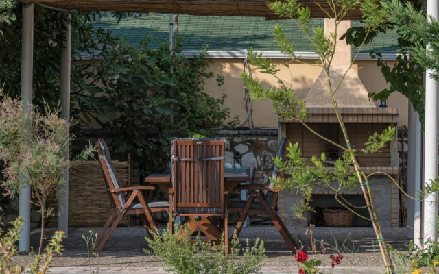 Rontos House, seaside