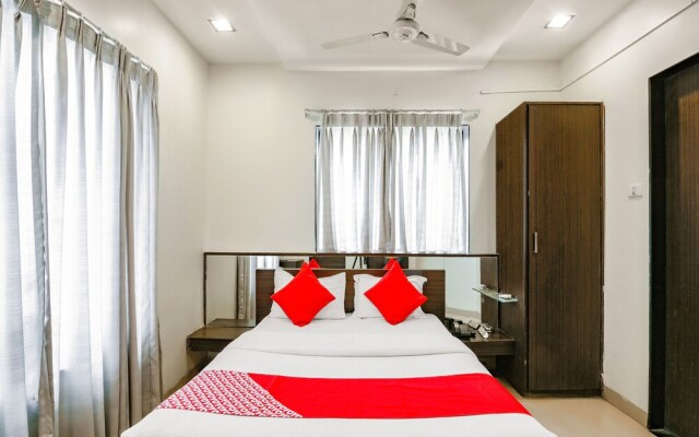 Hotel The Gentleman by OYO Rooms