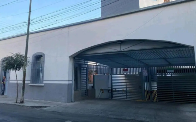 Tu joya Tapatia - Apartamento con alberca y aire acondicionado