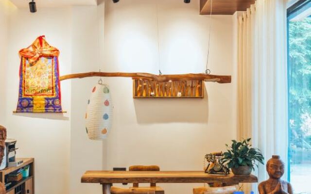 Hupan Shanju Guesthouse