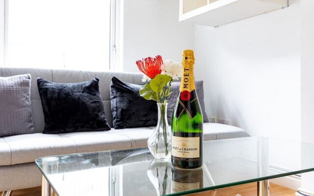 Liverpool Street City Apartment