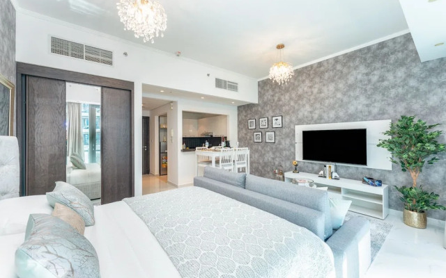 Lux Holiday Home Dubai Silverene Studios