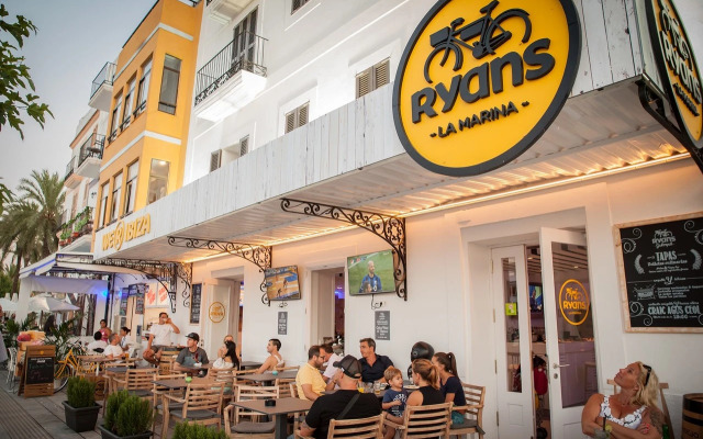 Ryans La Marina