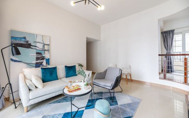 Locals Boutique Apartment Lujiang No.2