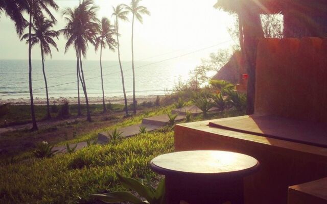 Domokuchu Beach Bungalows