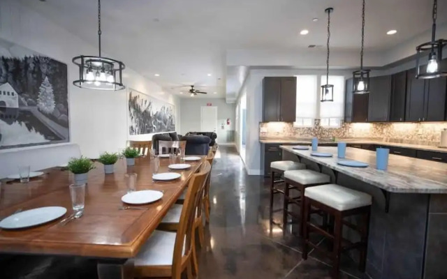 Eagle View #f8 4 Bedroom Townhouse