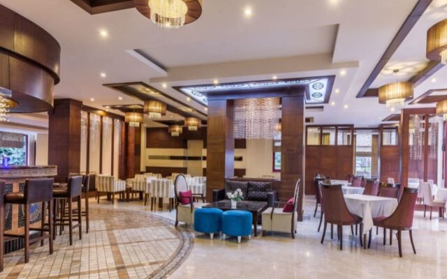 Villa Side Hotel