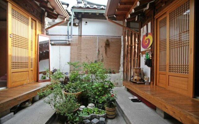 Nuhadang Hanok Guesthouse