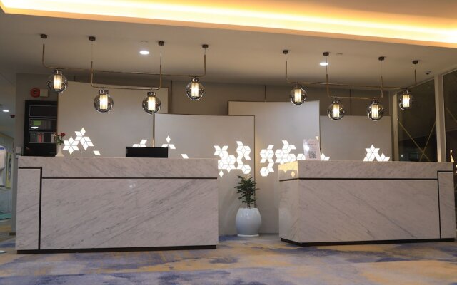 Skylight In-Terminal Hotel