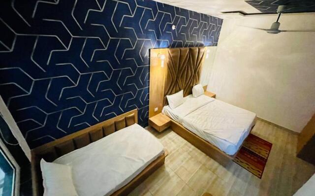 Hotel B P Emerald