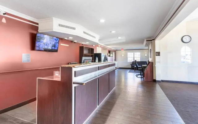 OYO Hotel Tulsa N Sheridan Rd & Airport