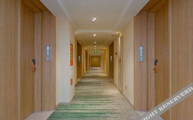 Vienna 3 Best Hotel (Zaoyang Zhongxing Avenue Hancheng)