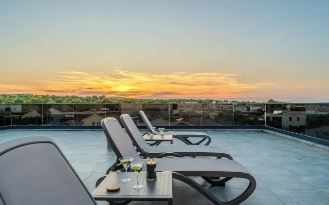 Penthouse Adela