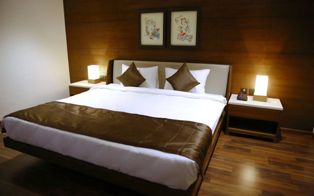 Five Petals Hotel & Banquets