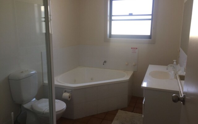 Shoal Bay Road, 33A 'Shoal Bay Views'