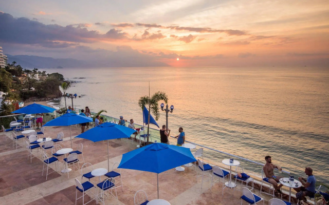 Blue Chairs Beachfront Resort Puerto Vallarta Mexico - Adults Only