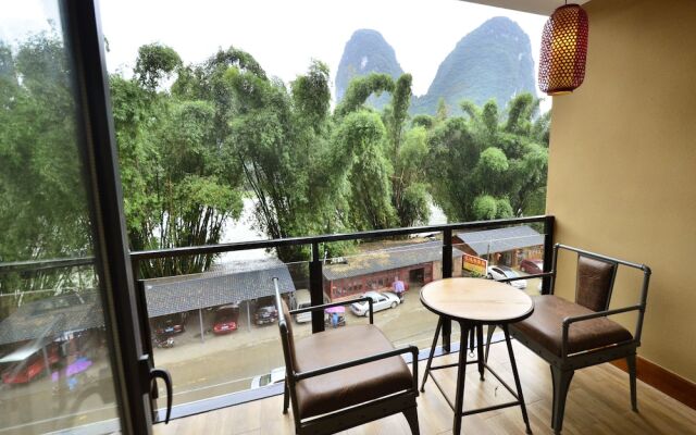 CTN LiRiver Boutique Hotel