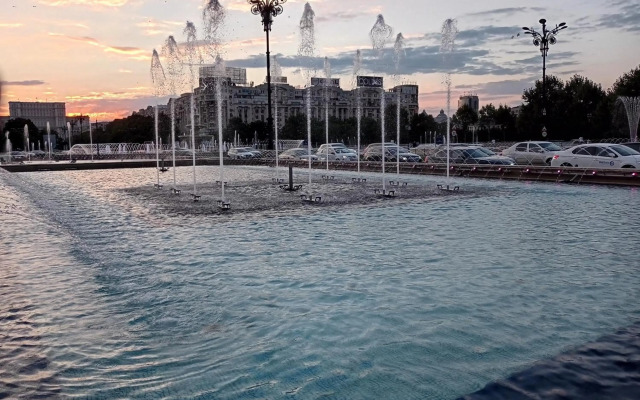 Urban Zen Den 2 Room Condo