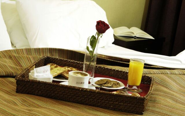 Hotel Mil 810